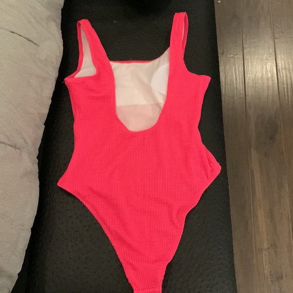 Hot pink size M one piece bathing suit - Picture 2 of 3